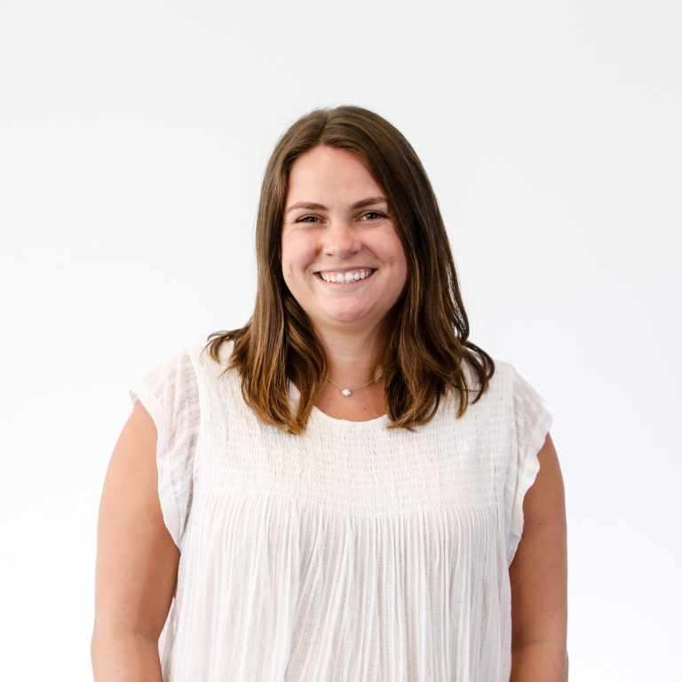 Abby Barnett headshot