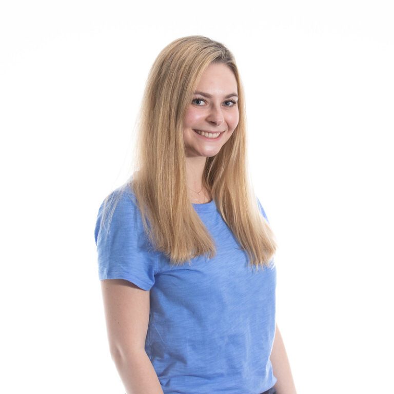 Jenna Gold headshot