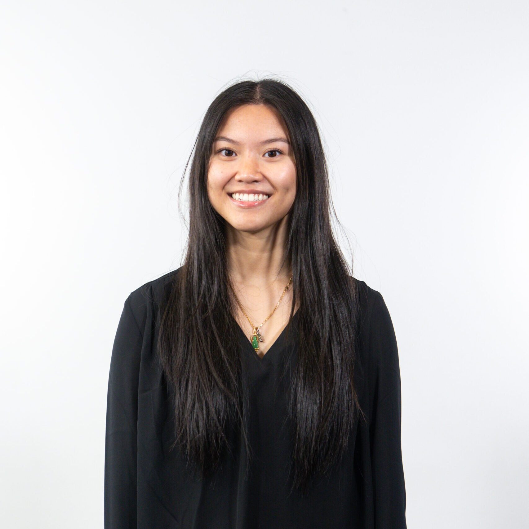 Jenna Nguyen Headshot