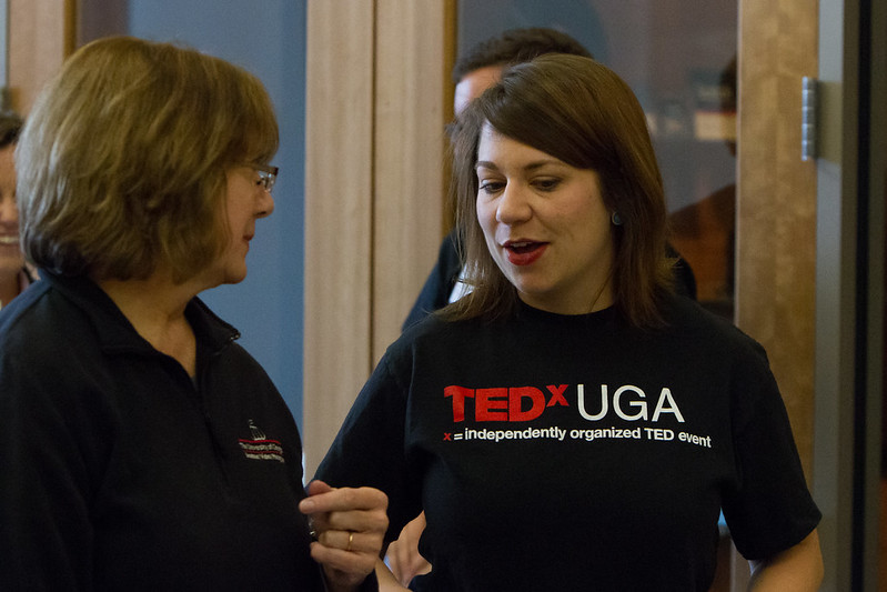 2013 Healthy Team members talking