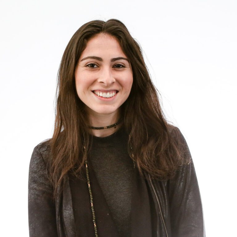 Lauren Sloan Headshot