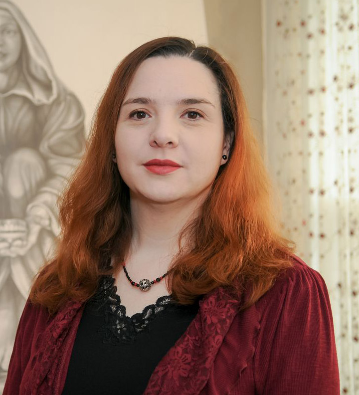 Sarah Petruziello Headshot